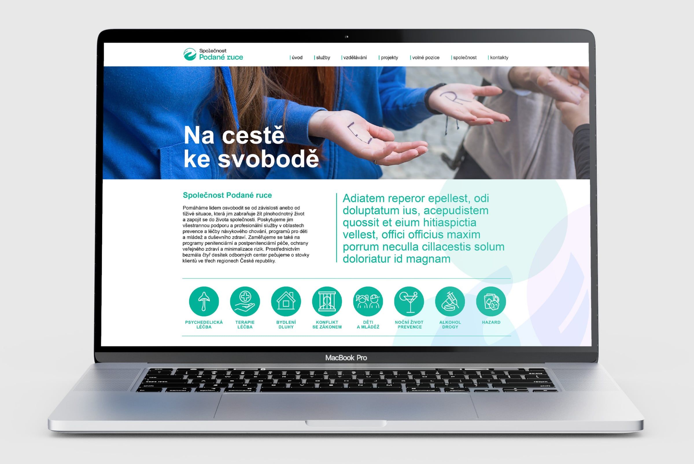Web Společnost Podané ruce na notebooku, úvod Na cestě ke svobodě